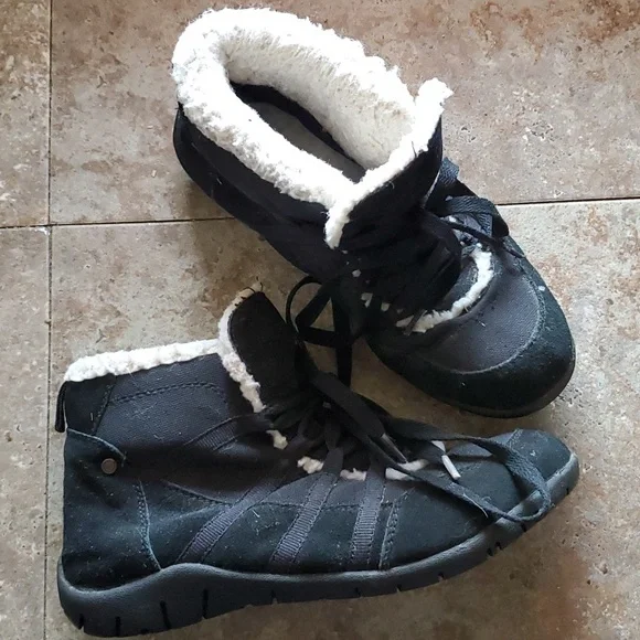 Winter boots - Picture 1 of 6